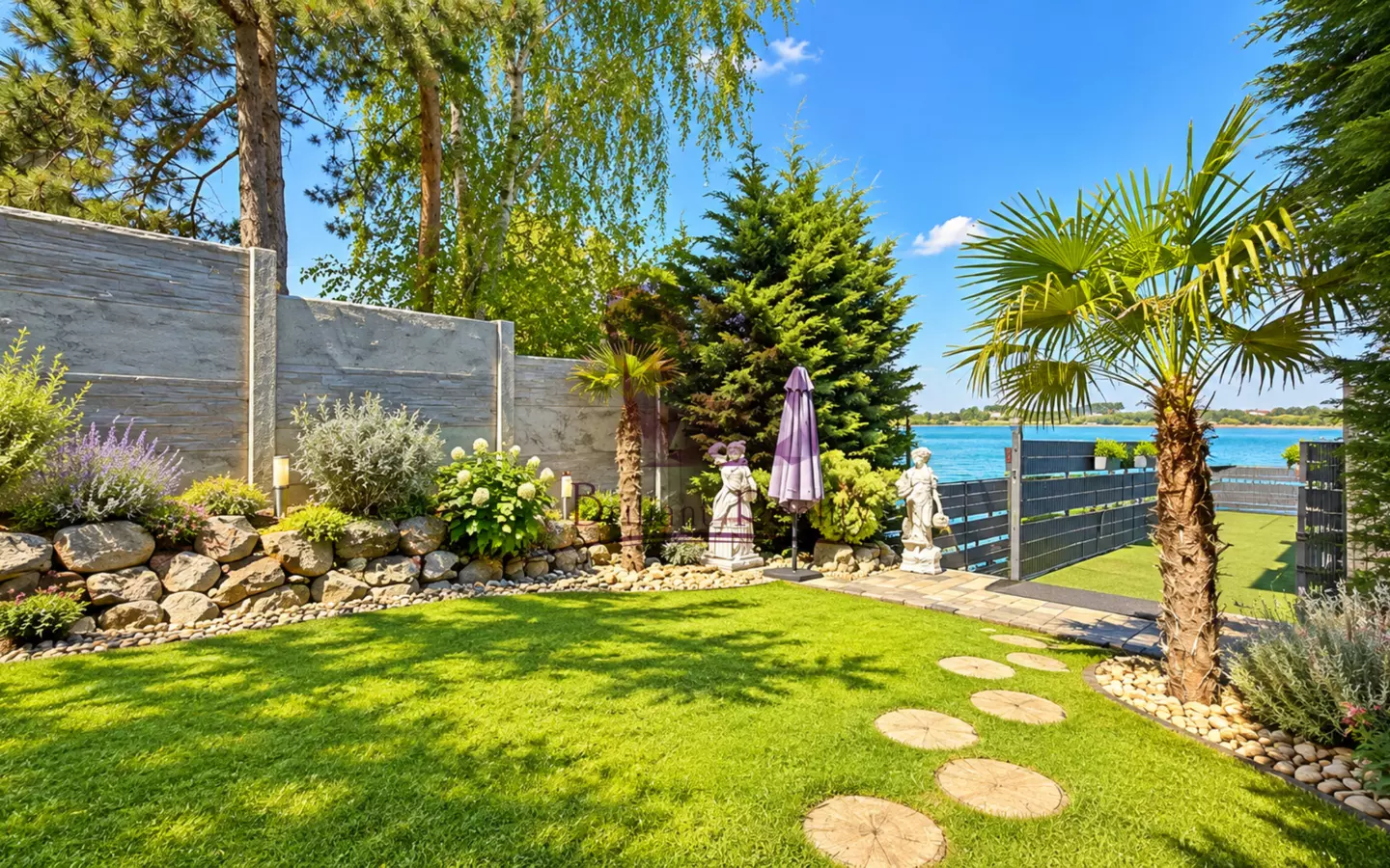 Luxury Waterfront Holiday Villa With Private Dock – SlneČnÉ JazerÁ, Senec, Slovakia