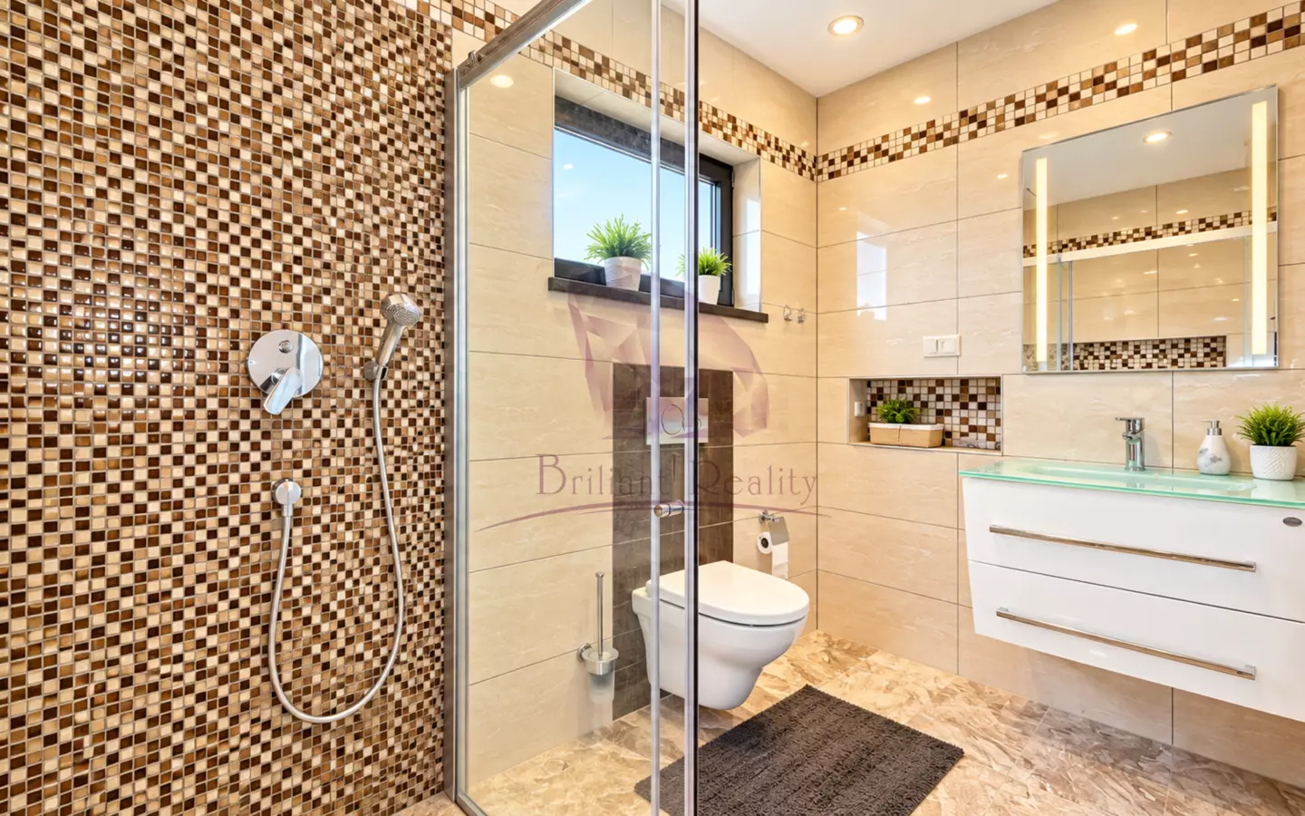 Luxury Waterfront Holiday Villa With Private Dock – SlneČnÉ JazerÁ, Senec, Slovakia