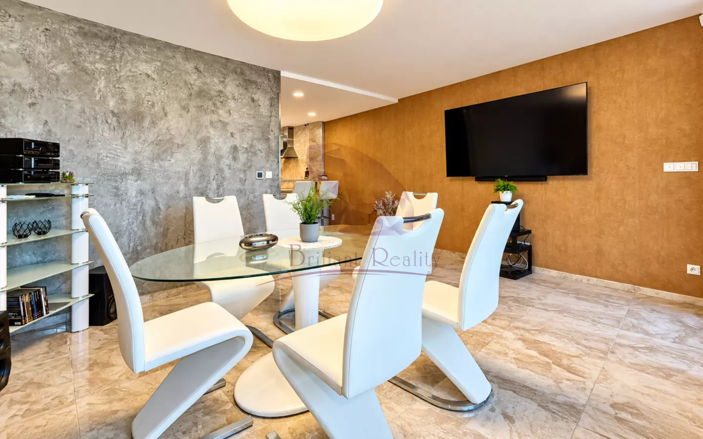 Luxury Waterfront Holiday Villa With Private Dock – SlneČnÉ JazerÁ, Senec, Slovakia