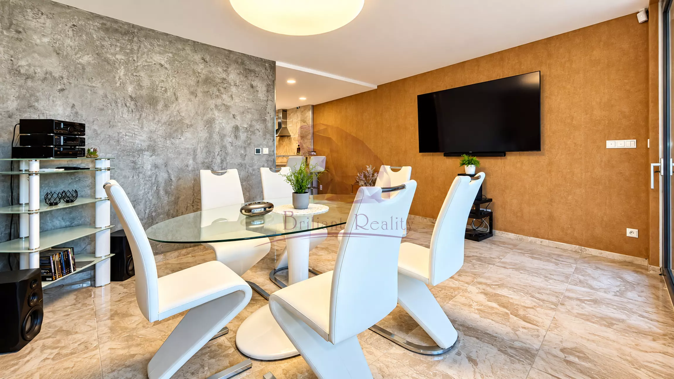 Luxury Waterfront Holiday Villa With Private Dock – SlneČnÉ JazerÁ, Senec, Slovakia