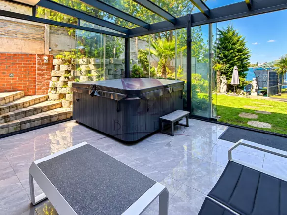Luxury Waterfront Holiday Villa With Private Dock – SlneČnÉ JazerÁ, Senec, Slovakia