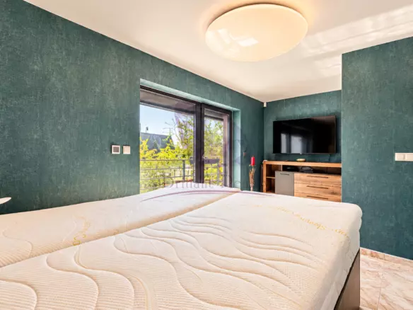 Luxury Waterfront Holiday Villa With Private Dock – SlneČnÉ JazerÁ, Senec, Slovakia