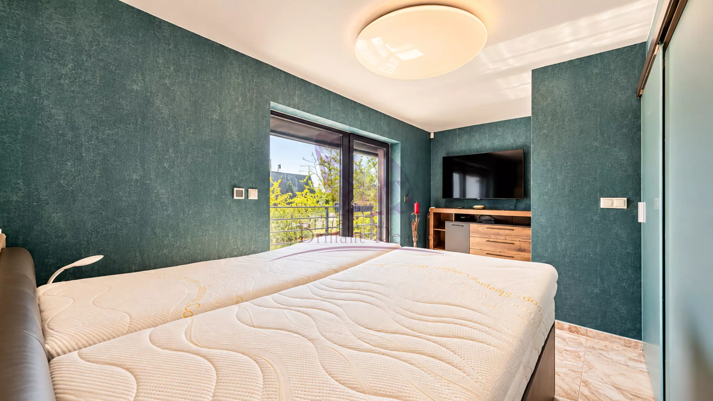 Luxury Waterfront Holiday Villa With Private Dock – SlneČnÉ JazerÁ, Senec, Slovakia
