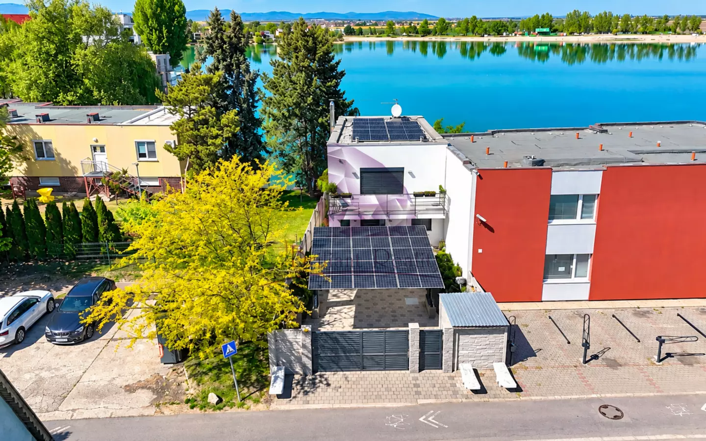 Luxury Waterfront Holiday Villa With Private Dock – SlneČnÉ JazerÁ, Senec, Slovakia