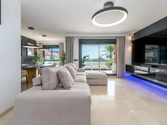 4-bedroom Property In Cancelada, Spain (156 M²)