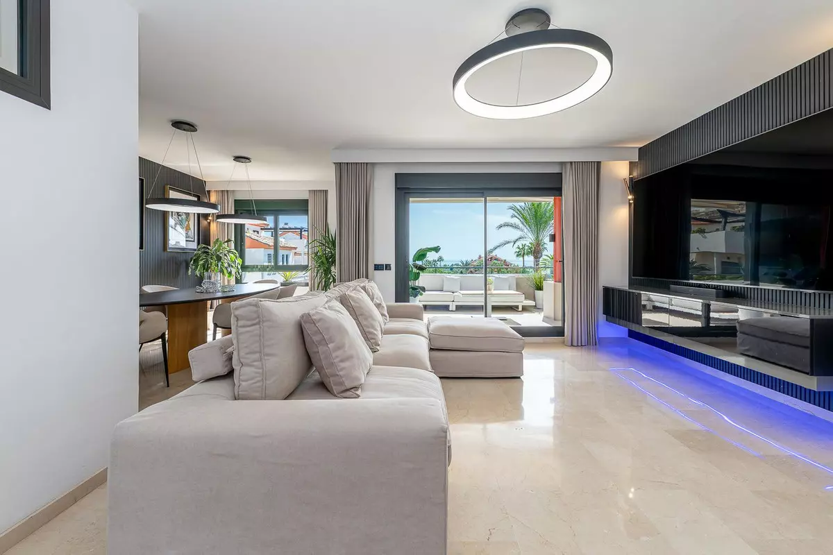 4-bedroom Property In Cancelada, Spain (156 M²)