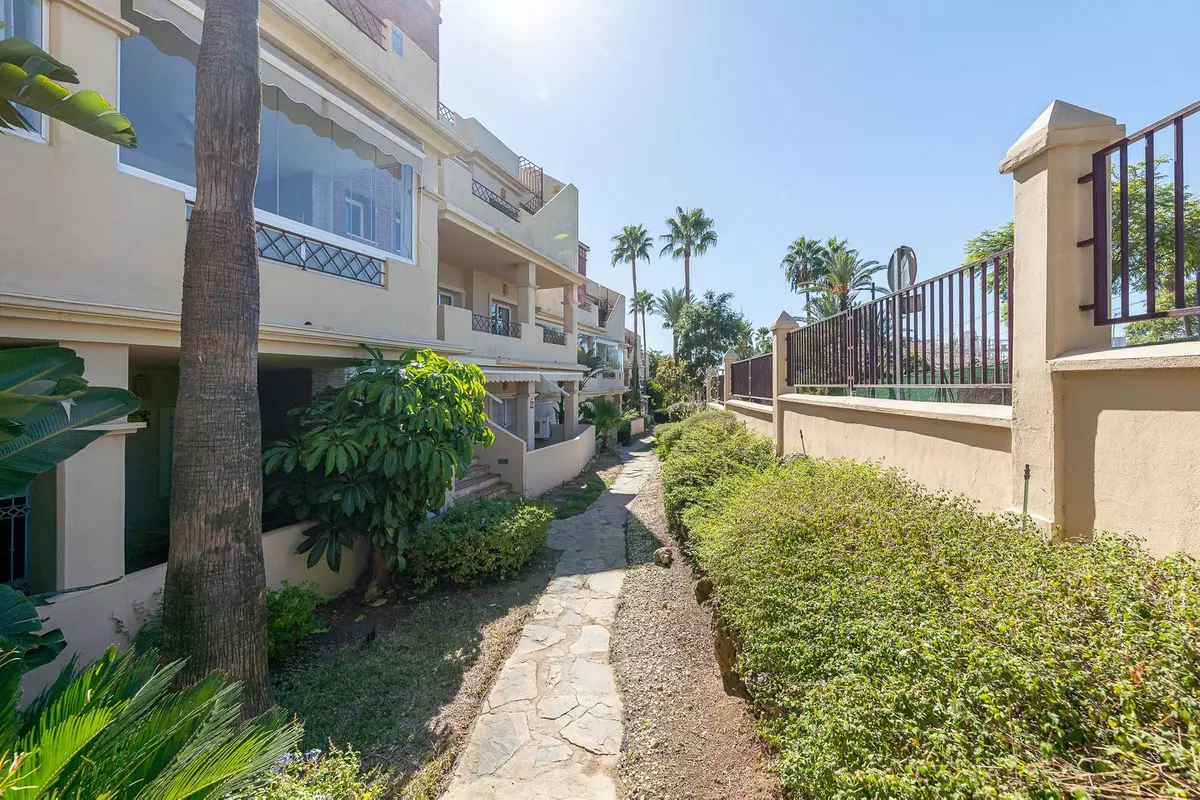 3-bedroom Property In Bel Air, Spain (115 M²)