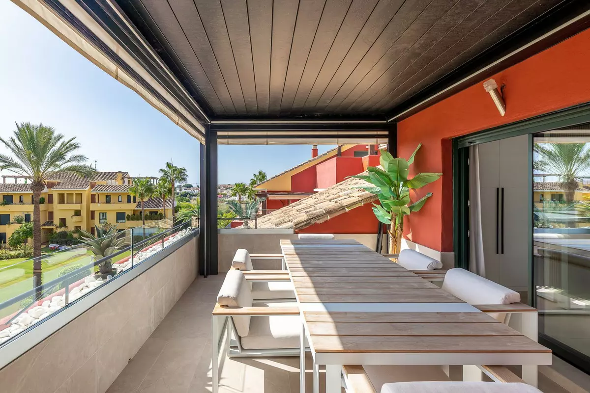 4-bedroom Property In Cancelada, Spain (156 M²)