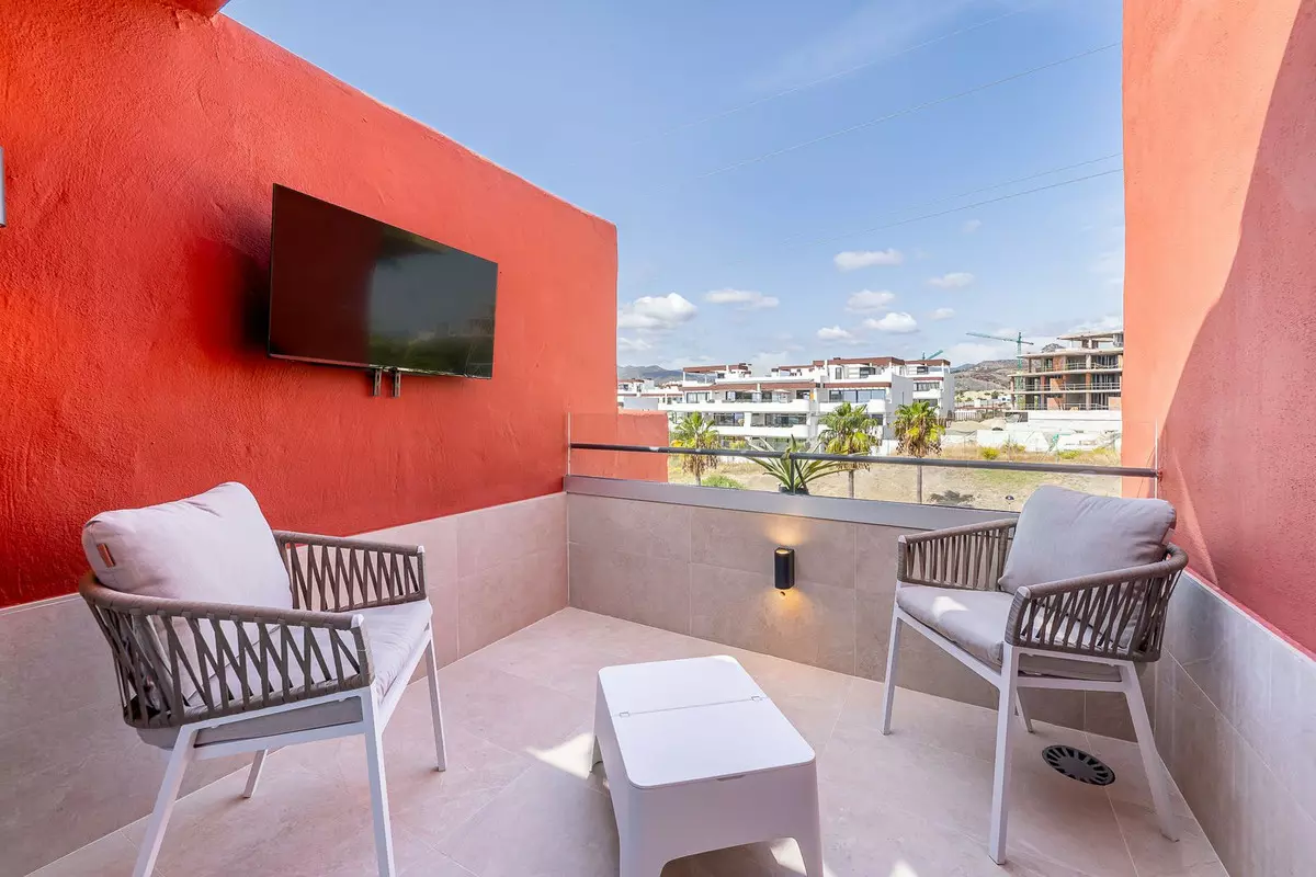4-bedroom Property In Cancelada, Spain (156 M²)