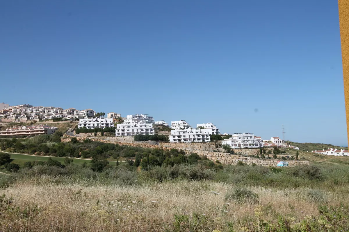 2-bedroom Property In Casares Playa, Spain (120 M²)