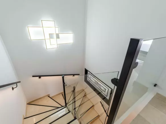 4-bedroom Property In Cancelada, Spain (156 M²)