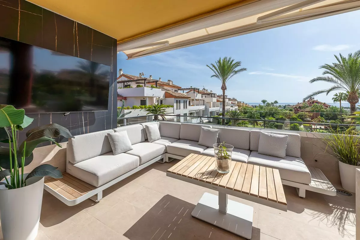 4-bedroom Property In Cancelada, Spain (156 M²)