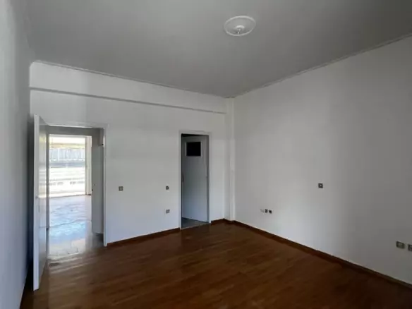 3-bedroom Flat In Zografou, Greece (141 M²)
