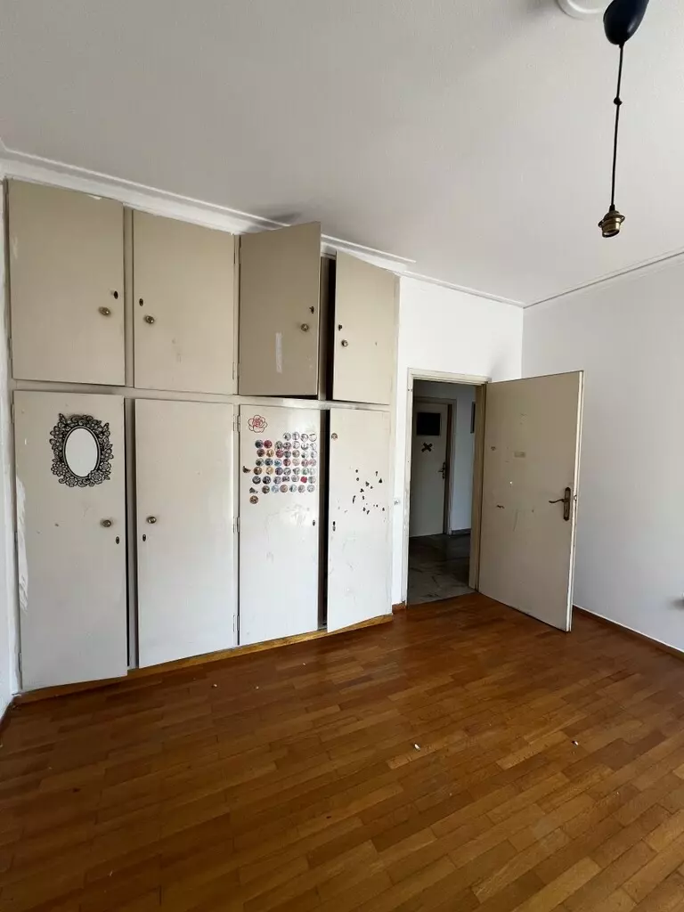 3-bedroom Flat In Zografou, Greece (141 M²)