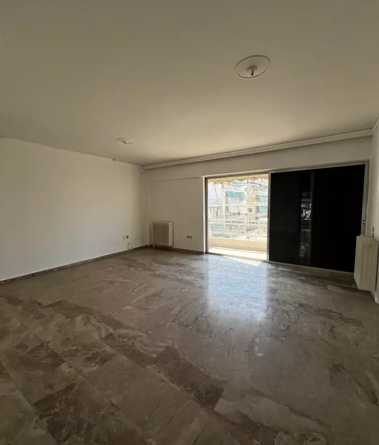 3-bedroom Flat In Zografou, Greece (141 M²)