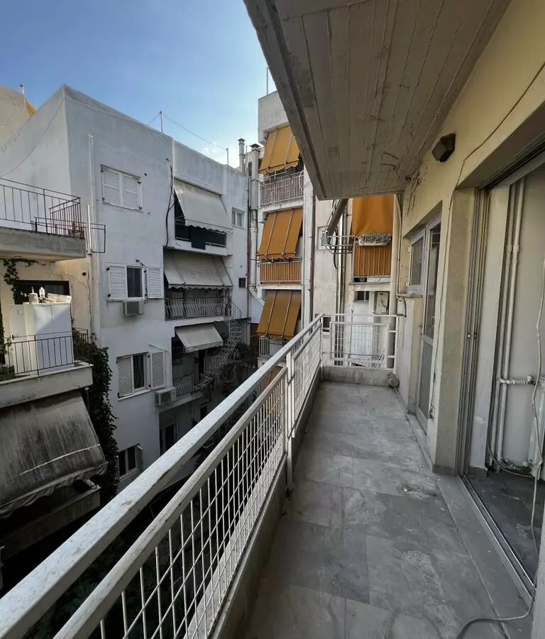 3-bedroom Flat In Zografou, Greece (141 M²)
