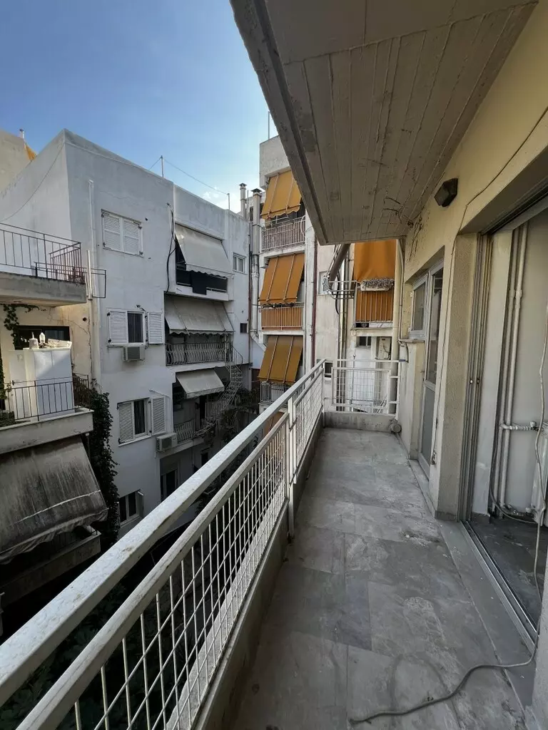 3-bedroom Flat In Zografou, Greece (141 M²)