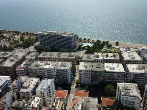 Building In Analipsi – Mpotsari – Nea Paralia, Greece (680 M²)