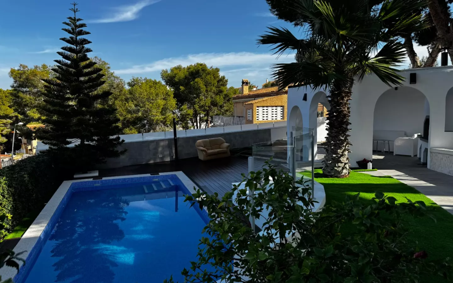 5-bedroom Villa In Torrevieja, Spain (165 M²)