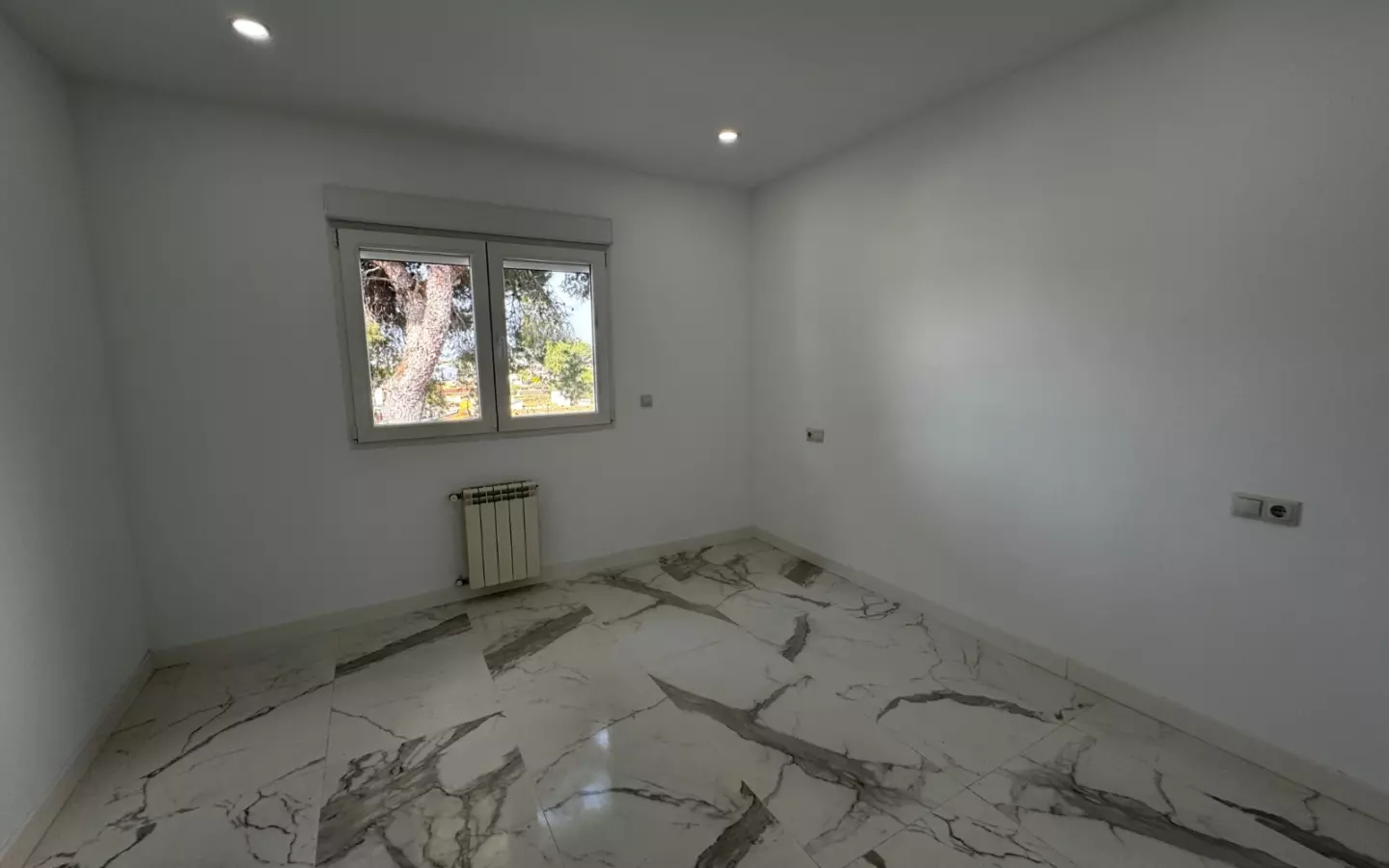 5-bedroom Villa In Torrevieja, Spain (165 M²)