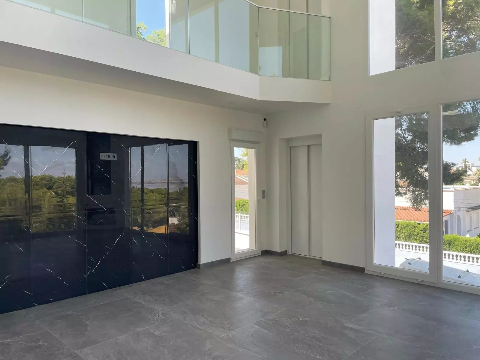 5-bedroom Villa In Torrevieja, Spain (165 M²)