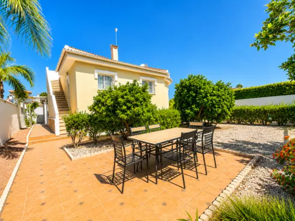 3-bedroom Villa In Ciudad Quesada, Spain (163 M²)