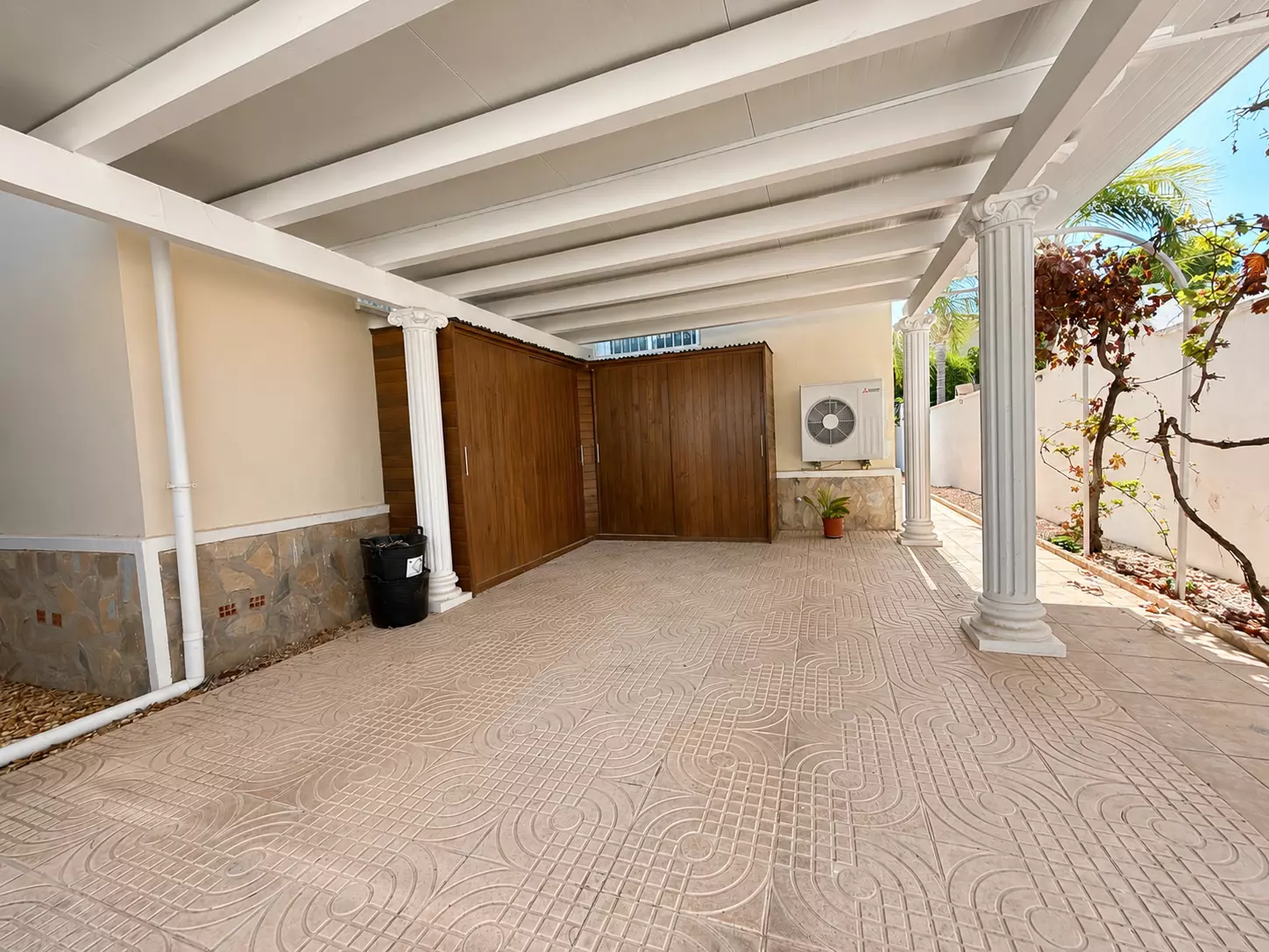 3-bedroom Villa In Ciudad Quesada, Spain (163 M²)