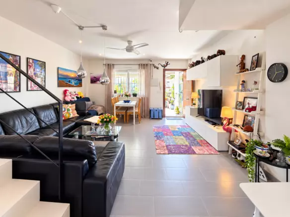 2-bedroom House In Torrevieja, Spain (120 M²)