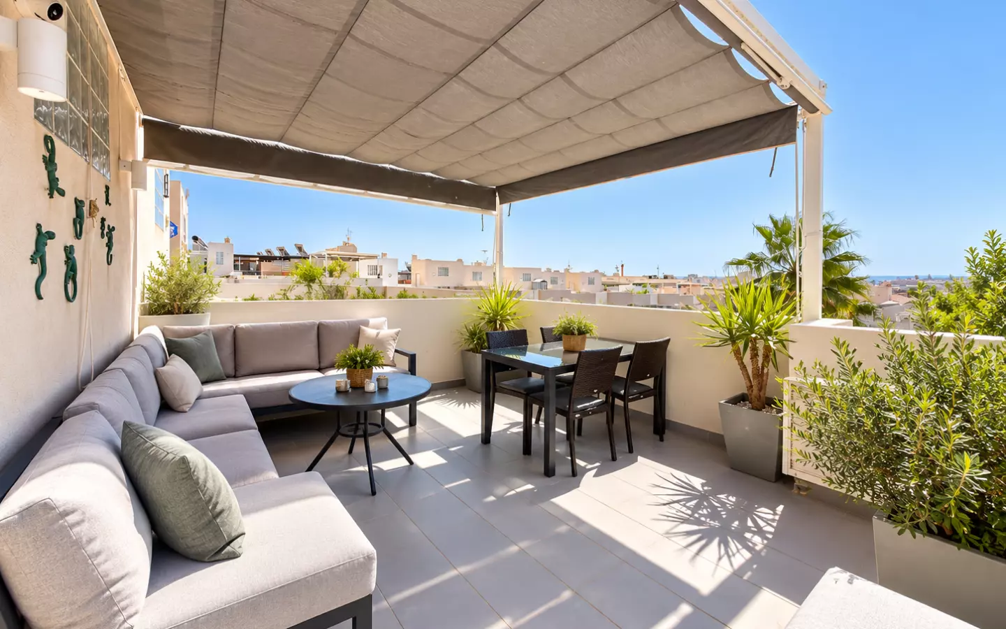 2-bedroom House In Torrevieja, Spain (120 M²)