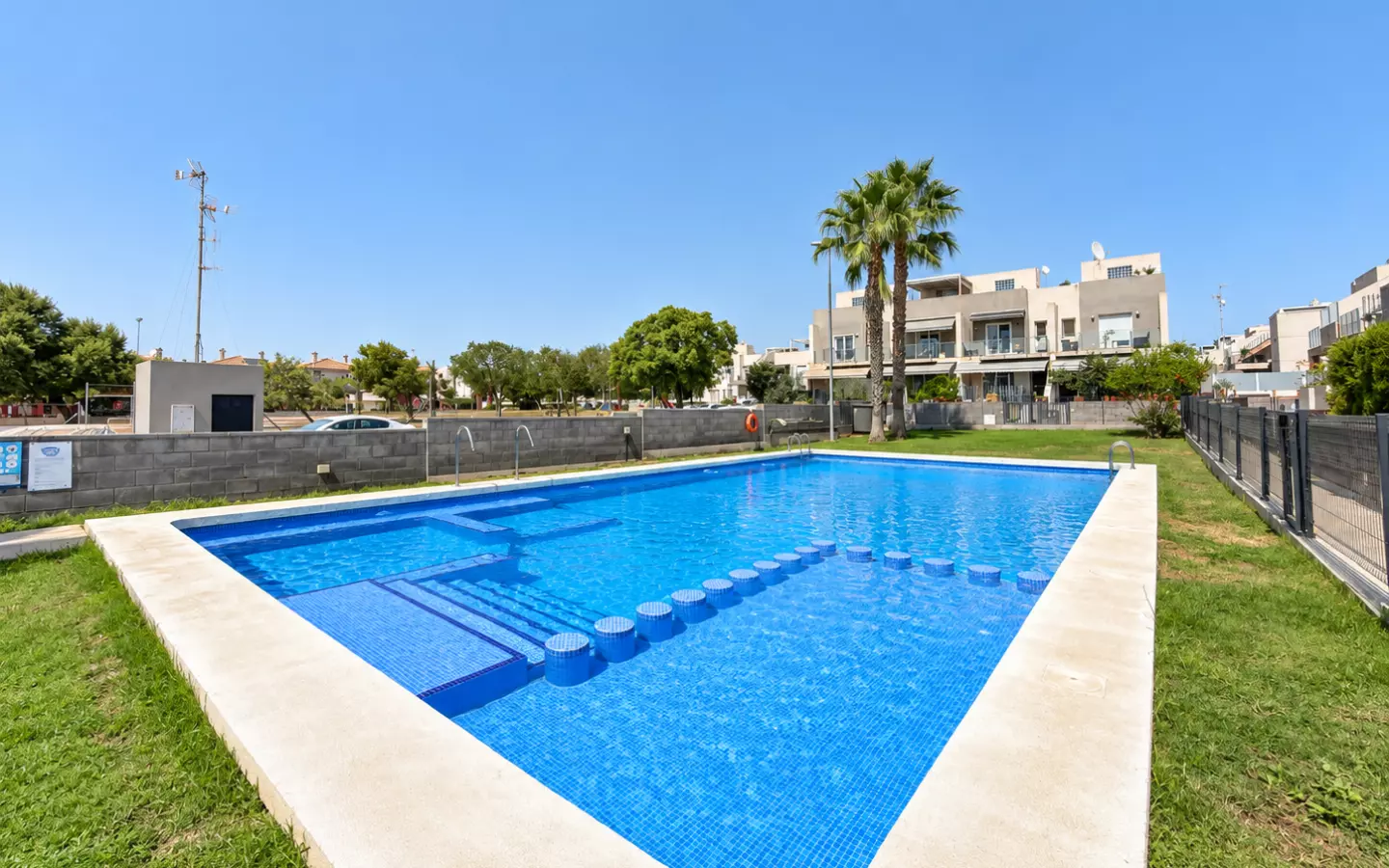 2-bedroom House In Torrevieja, Spain (120 M²)
