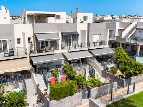 2-bedroom House In Torrevieja, Spain (120 M²)
