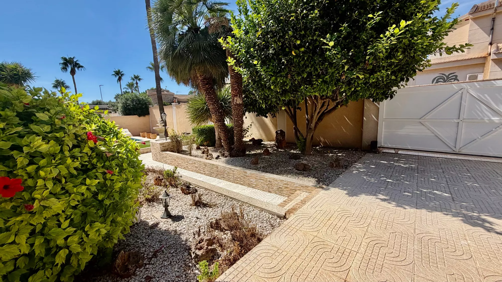 4-bedroom Villa In Ciudad Quesada, Spain (162 M²)