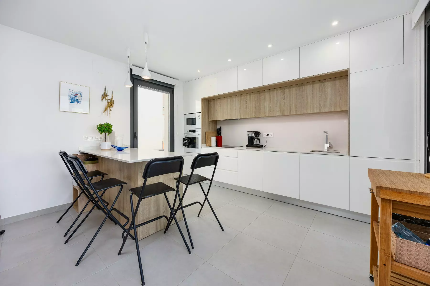 4-bedroom Villa In Benijofar, Spain (179 M²)