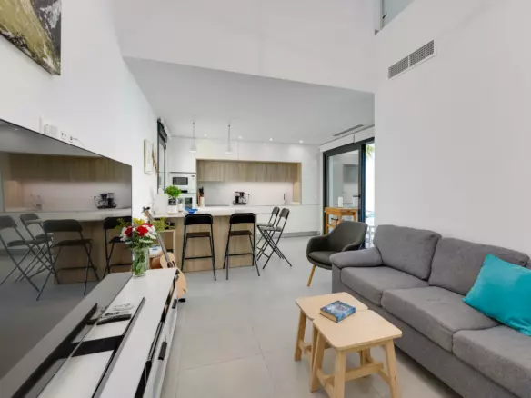 4-bedroom Villa In Benijofar, Spain (179 M²)