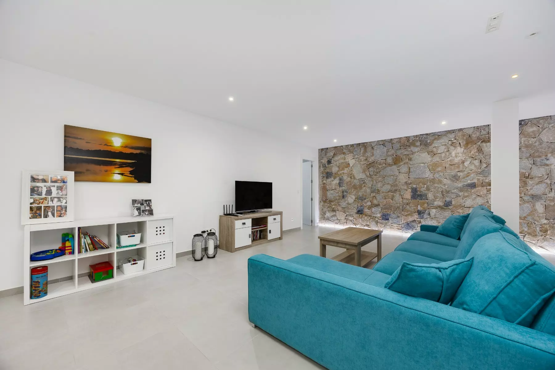4-bedroom Villa In Benijofar, Spain (179 M²)