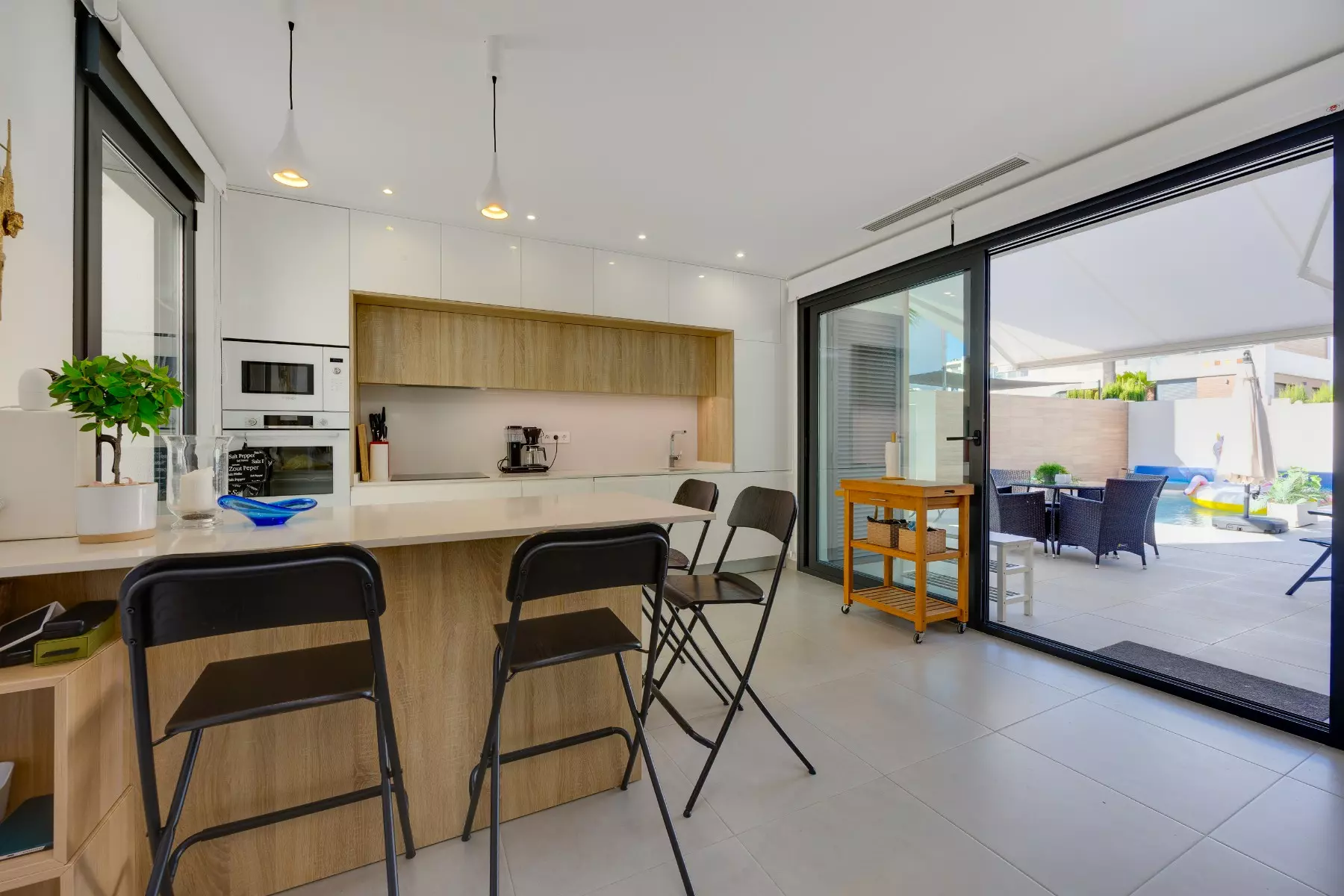 4-bedroom Villa In Benijofar, Spain (179 M²)