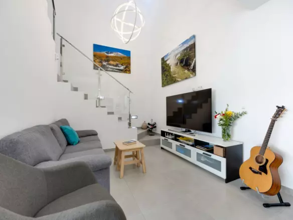 4-bedroom Villa In Benijofar, Spain (179 M²)