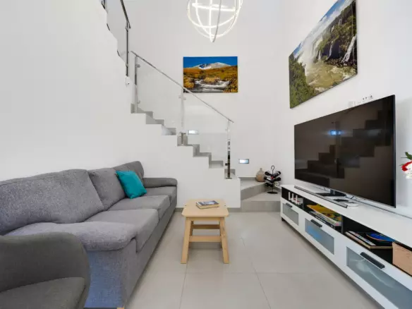 4-bedroom Villa In Benijofar, Spain (179 M²)