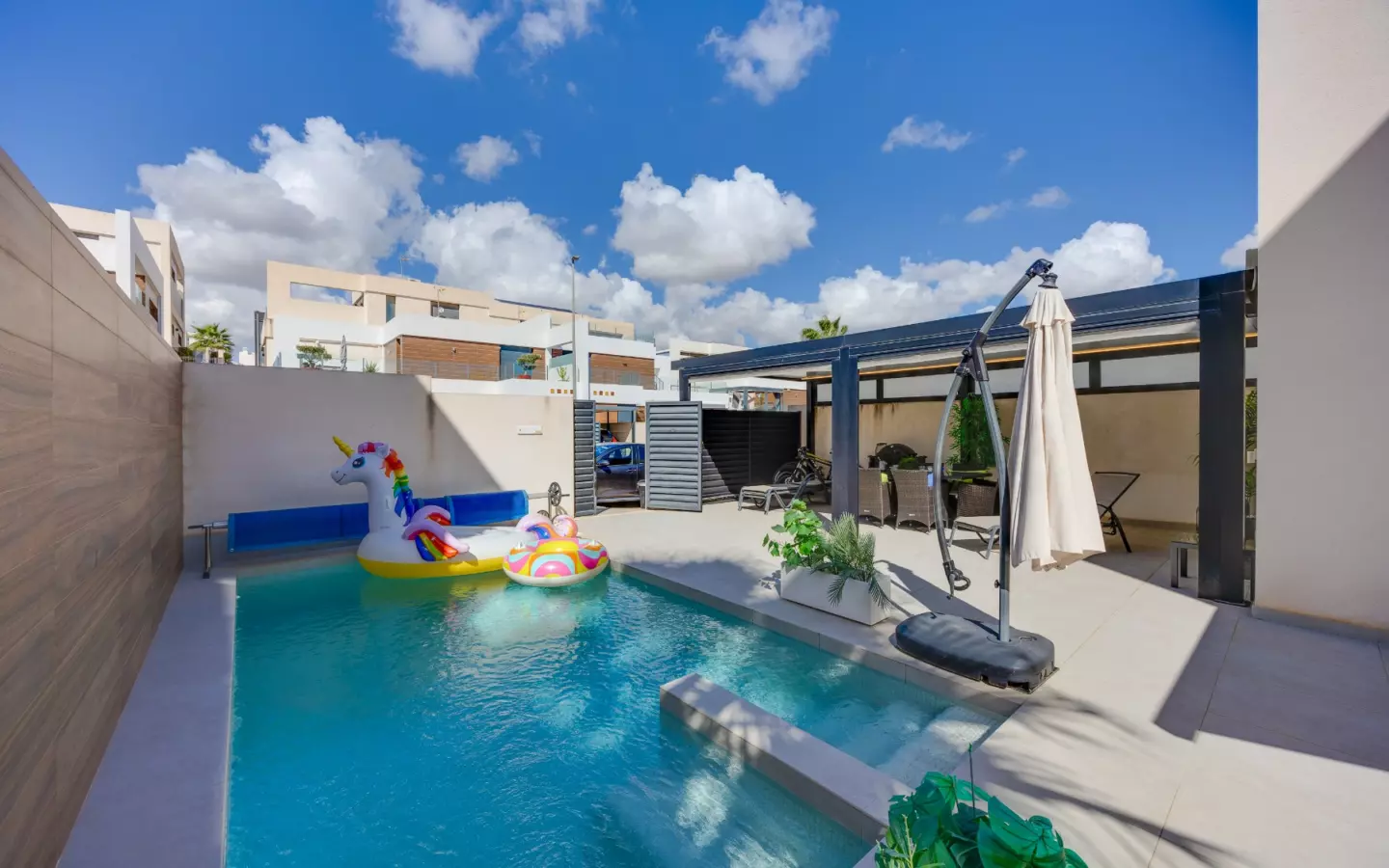 4-bedroom Villa In Benijofar, Spain (179 M²)