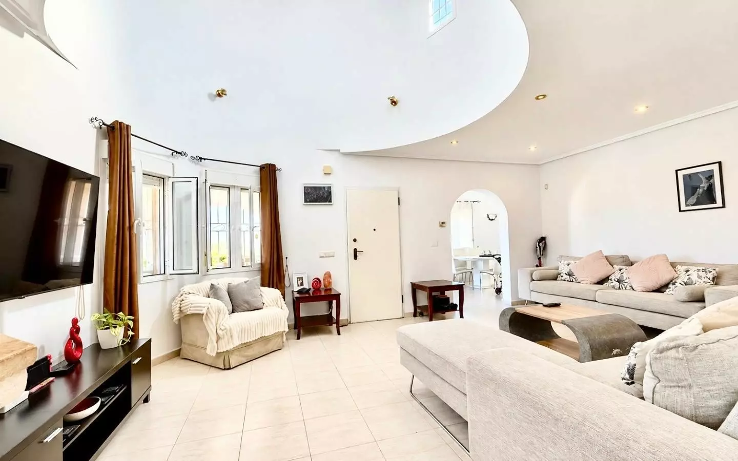 4-bedroom Villa In Ciudad Quesada, Spain (219 M²)