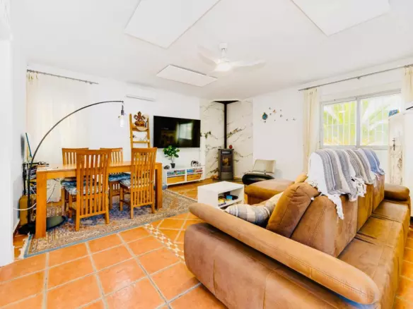 4-bedroom Villa In San Miguel De Salinas, Spain (356 M²)