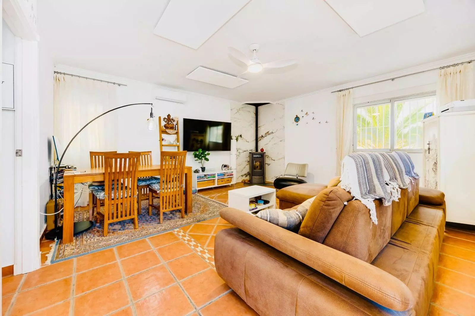 4-bedroom Villa In San Miguel De Salinas, Spain (356 M²)