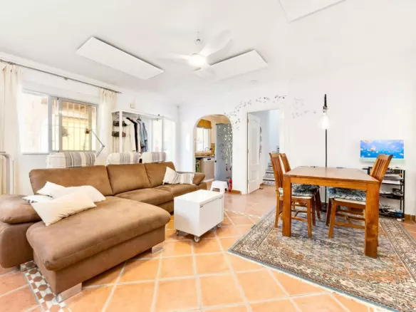 4-bedroom Villa In San Miguel De Salinas, Spain (356 M²)