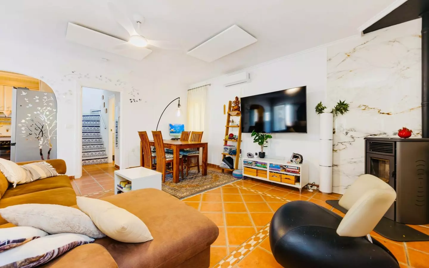 4-bedroom Villa In San Miguel De Salinas, Spain (356 M²)