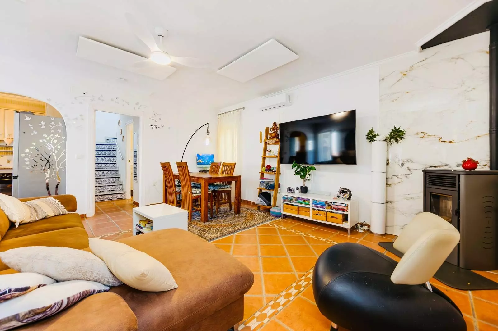 4-bedroom Villa In San Miguel De Salinas, Spain (356 M²)