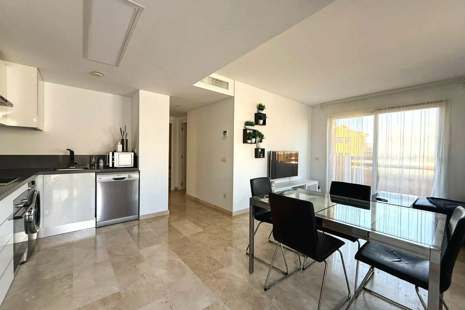 3-bedroom Apartment In Orihuela Costa, Spain (142 M²)