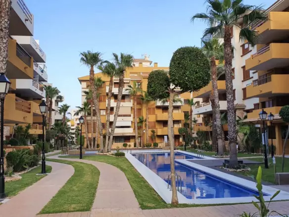 3-bedroom Apartment In Orihuela Costa, Spain (142 M²)