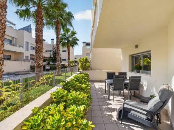 3-bedroom Semi In Torrevieja, Spain (123 M²)
