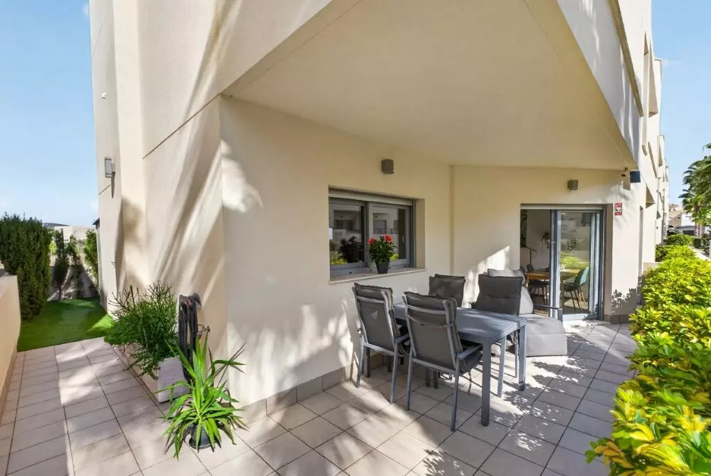 3-bedroom Semi In Torrevieja, Spain (123 M²)