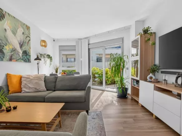 3-bedroom Semi In Torrevieja, Spain (123 M²)